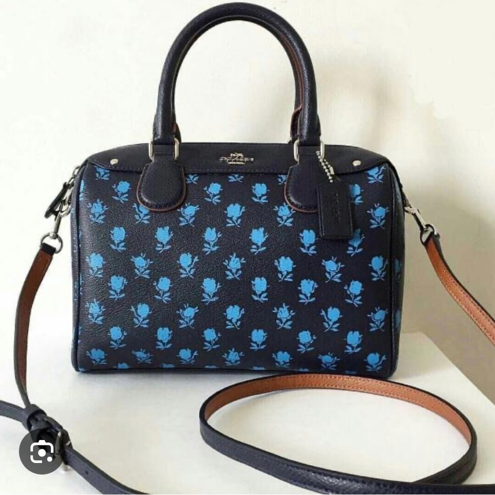 Brand new with tags Coach Navy and blue flowers printed leather Bennett